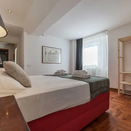 The Spanish Steps Grand Penthouse *