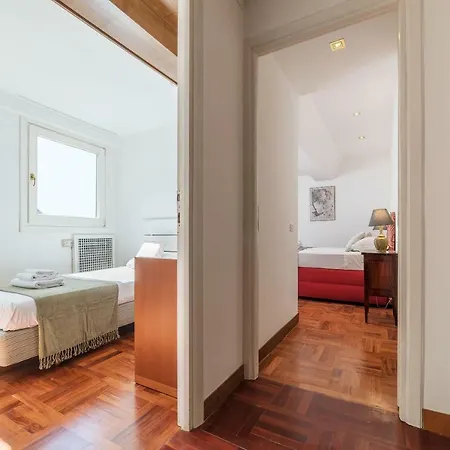 The Spanish Steps Grand Penthouse * Roma