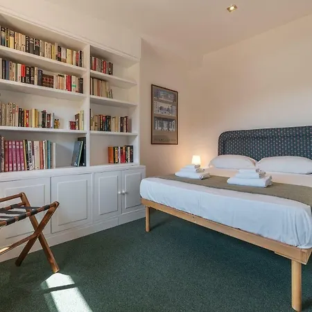 The Spanish Steps Grand Penthouse Apartment Rome