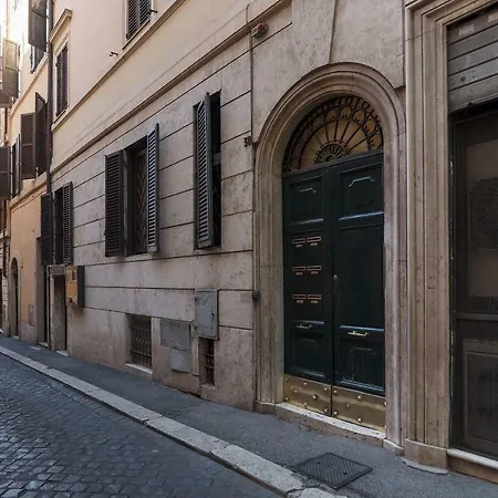 The Spanish Steps Grand Penthouse Apartment
