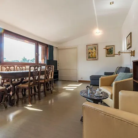 The Spanish Steps Grand Penthouse Apartment *