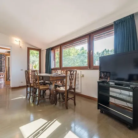 The Spanish Steps Grand Penthouse Apartment